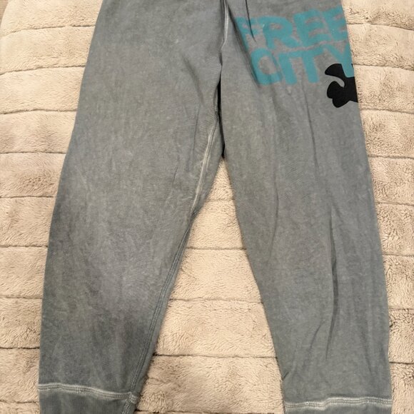 Freecity M 3/4 Swami Jogger - Picture 2 of 3